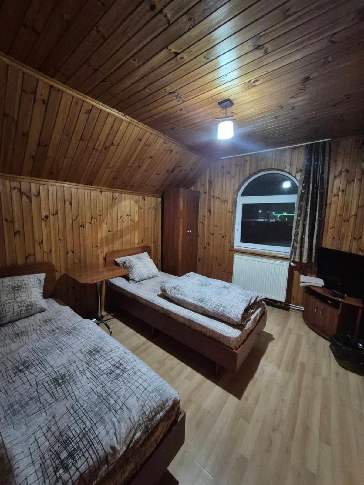 Отель Виктория Berezyna Exterior foto